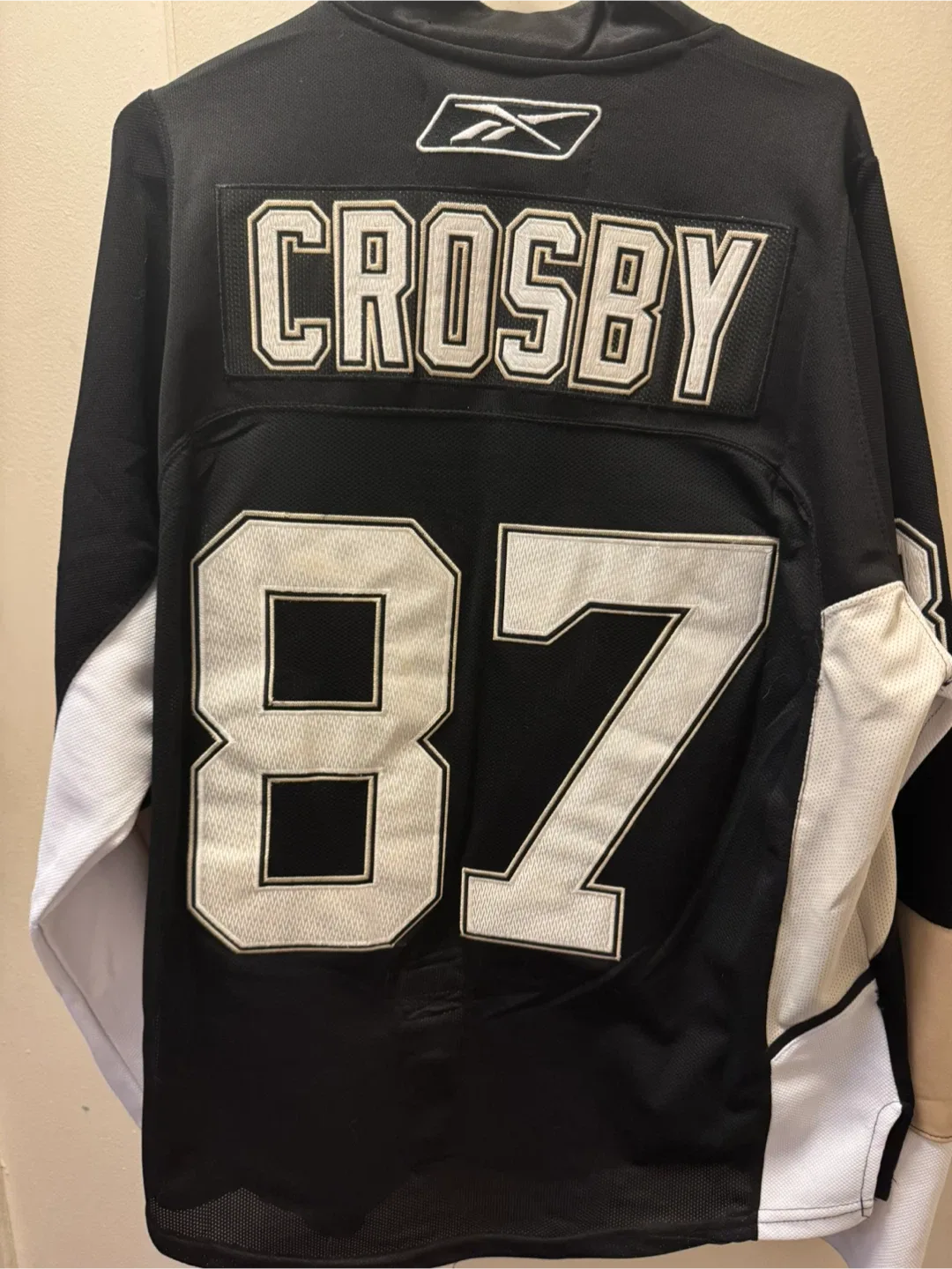 (3) NHL Jerseys image indicator(8)