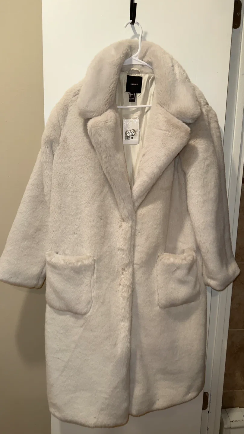 New Forever 21 Faux Fur Coat - Size M
