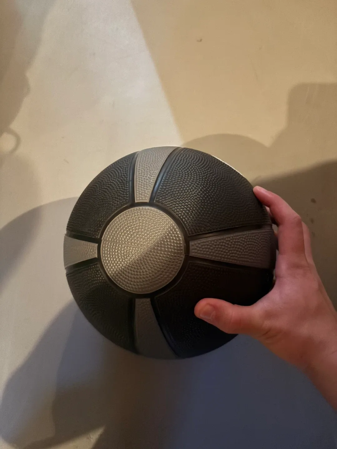 Ignite 10 lb Medicine Ball - Black & Grey