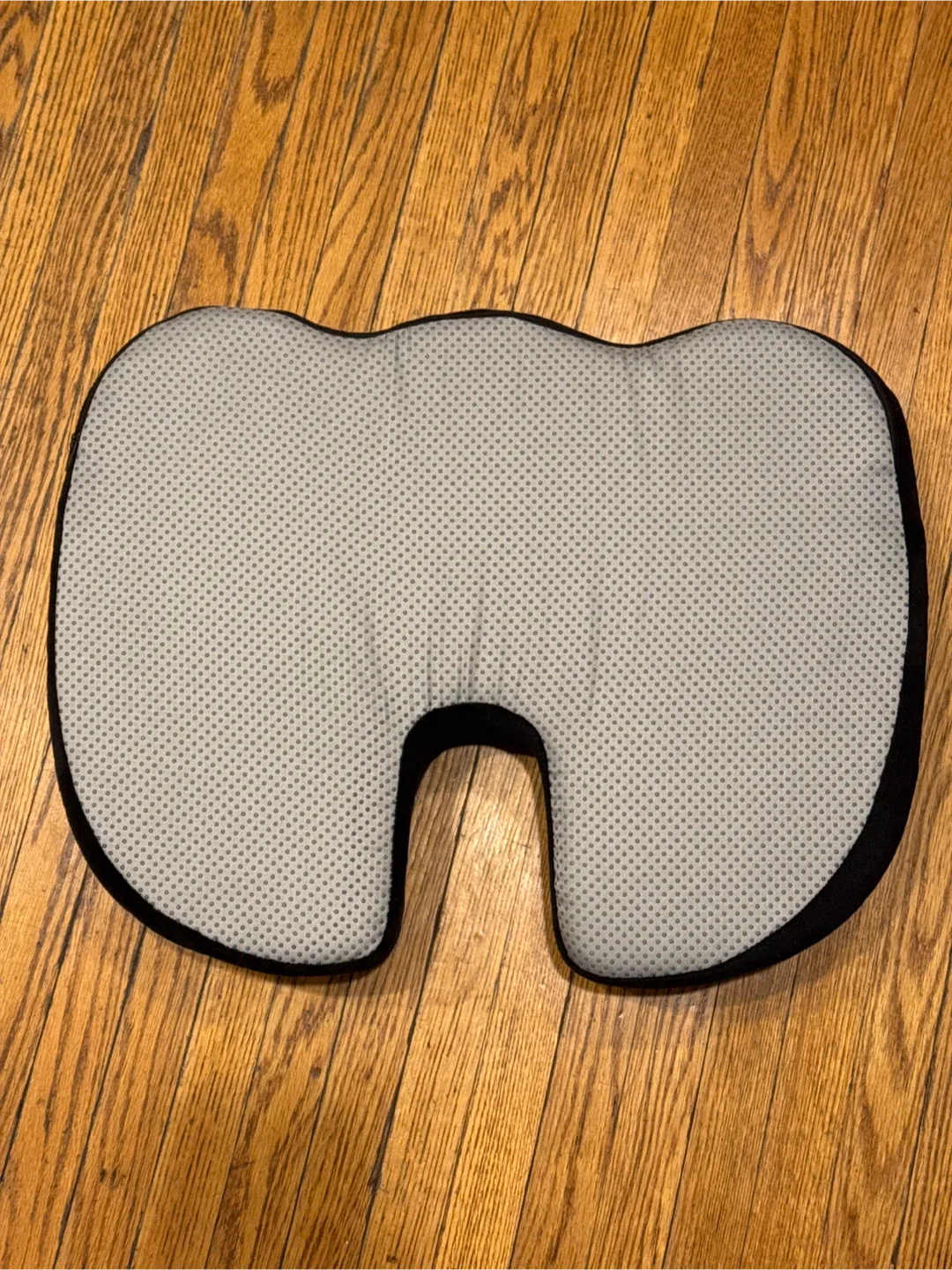 Everlasting Comfort Seat Cushion - Black image indicator(2)