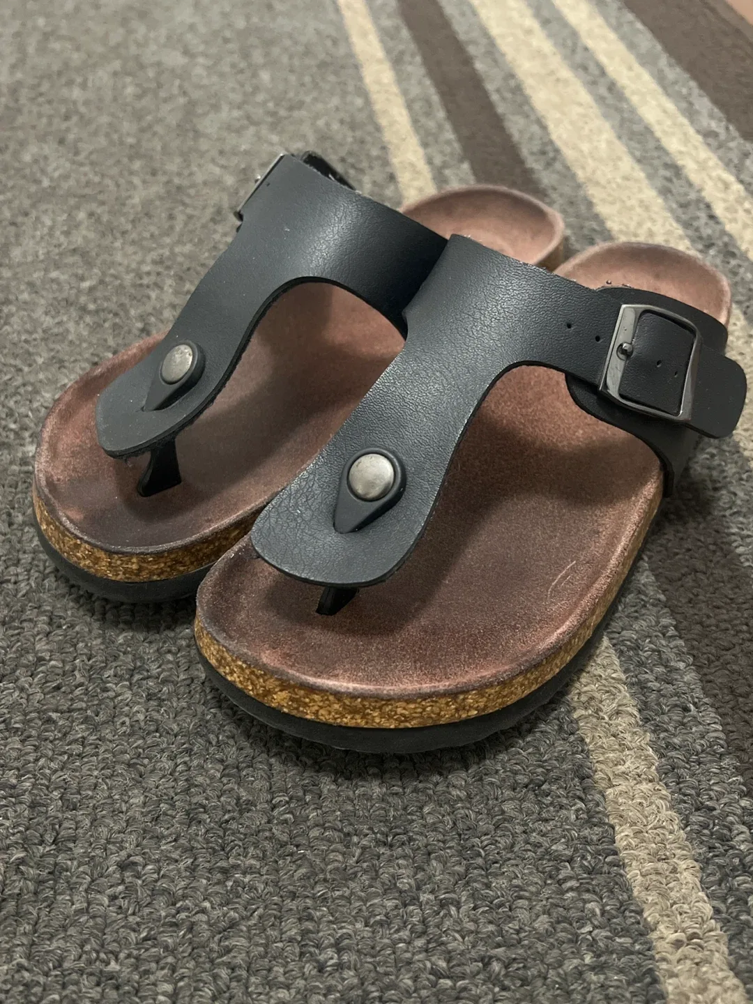 TAXO Girl Sandals - Brown & Matte Black - Size 2 for Youths image indicator(6)