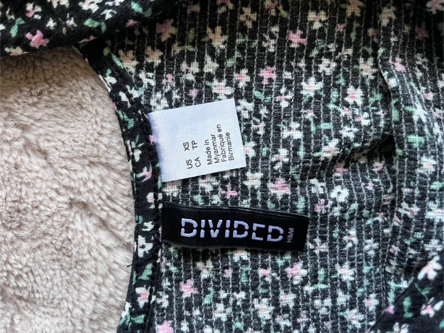 H&M Floral Dress - Size XS image indicator(4)