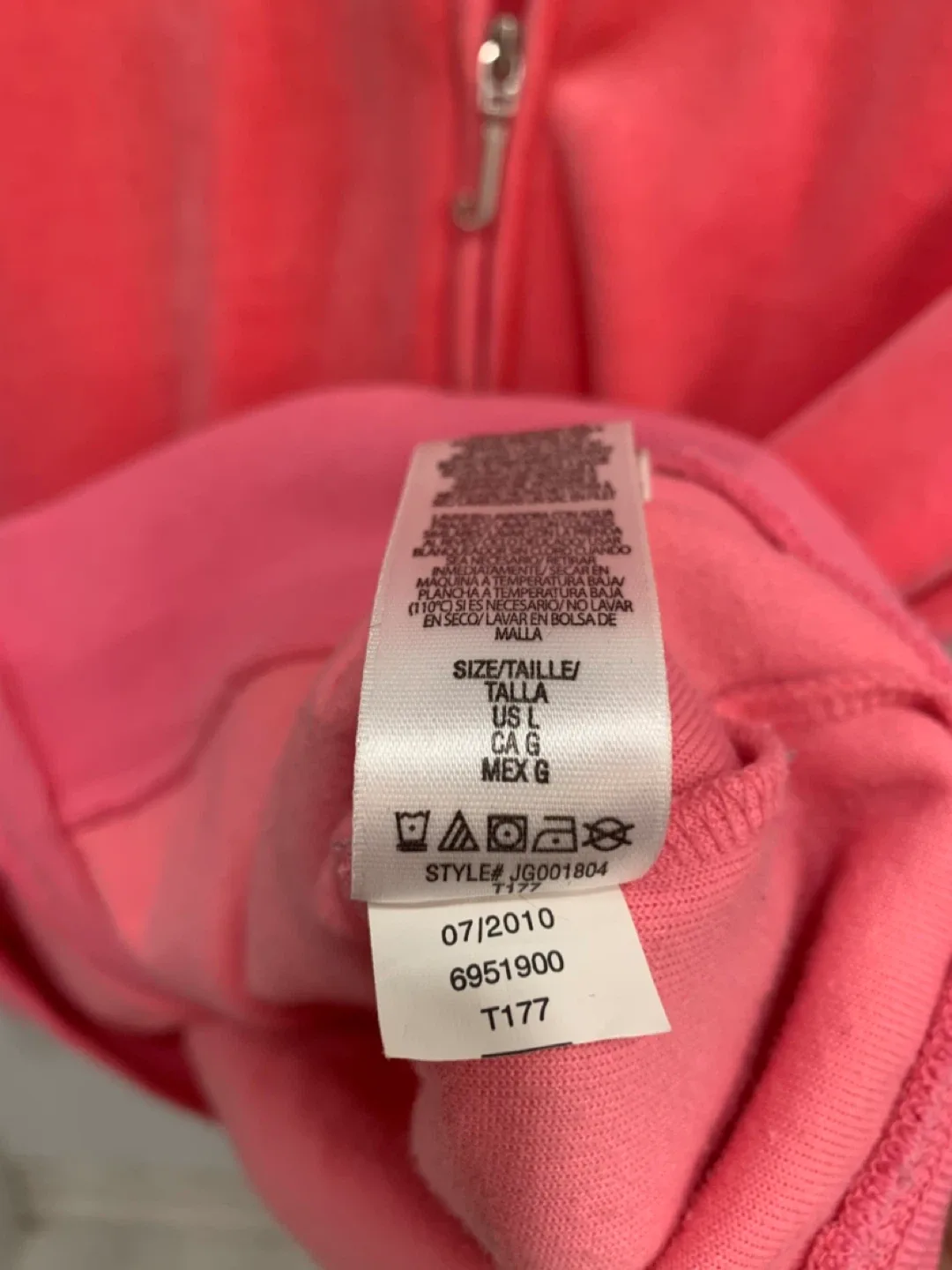 🩷🎀 Juicy Couture Pink Velour Hoodie - Size L 🩷🎀 image indicator(6)