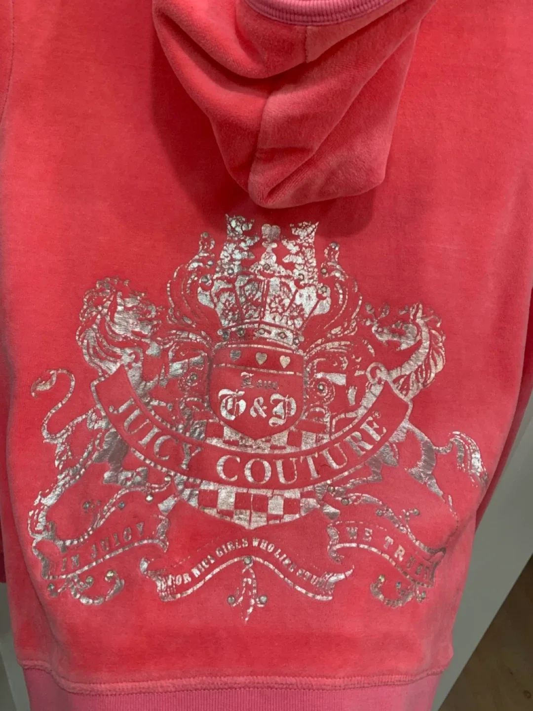 🩷🎀 Juicy Couture Pink Velour Hoodie - Size L 🩷🎀 image indicator(7)