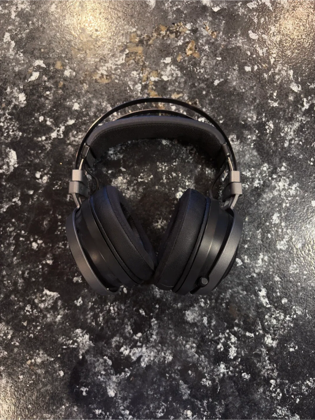 Razor nari wireless headset image indicator(2)