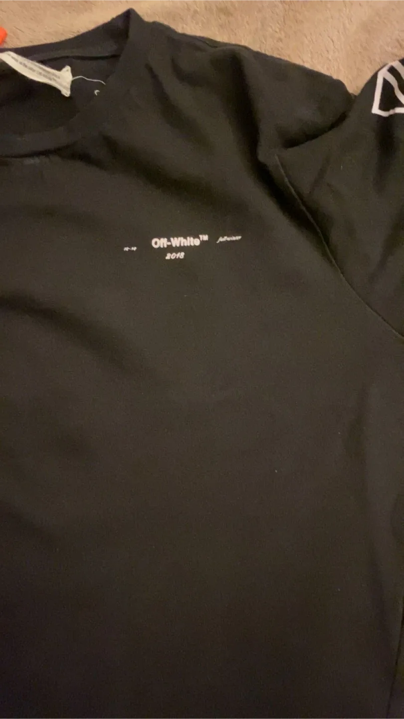 Off-White Black T-Shirt image indicator(2)