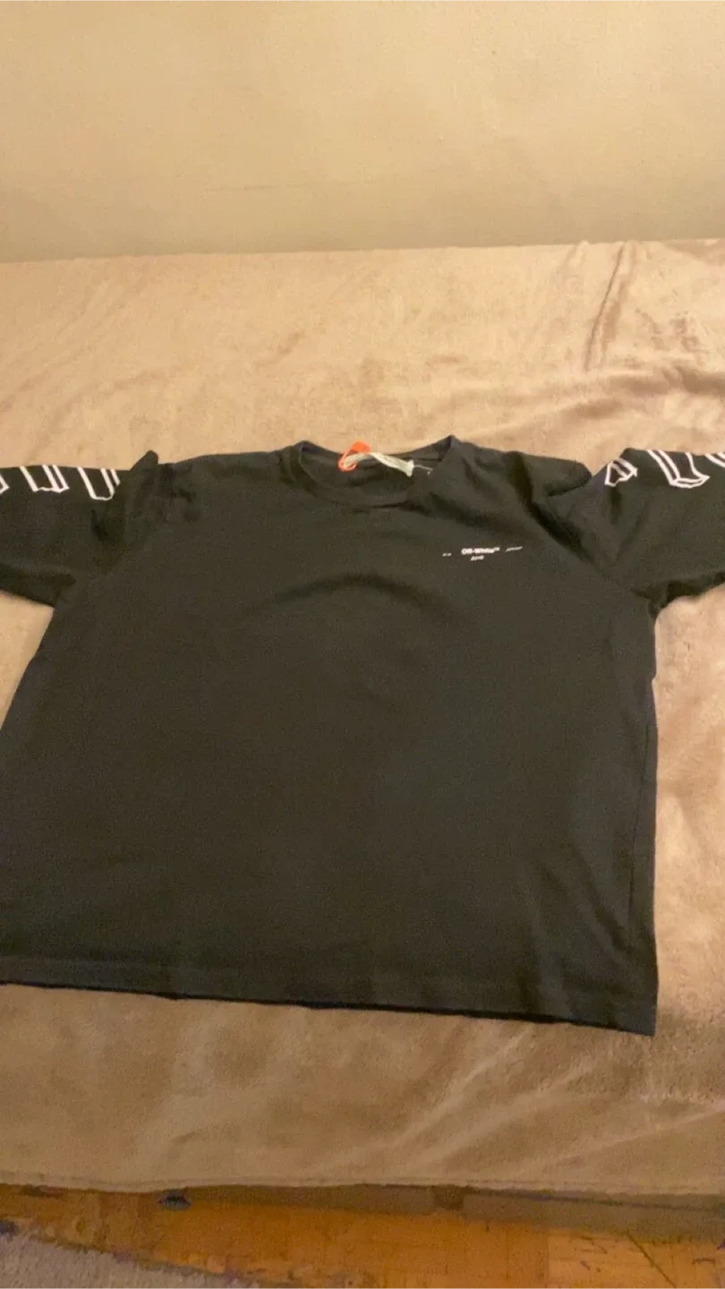 Off-White Black T-Shirt image indicator(4)