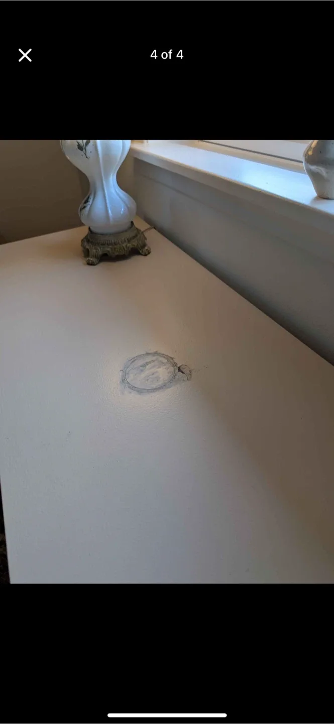 Cream Dresser with Gold Handles image indicator(4)