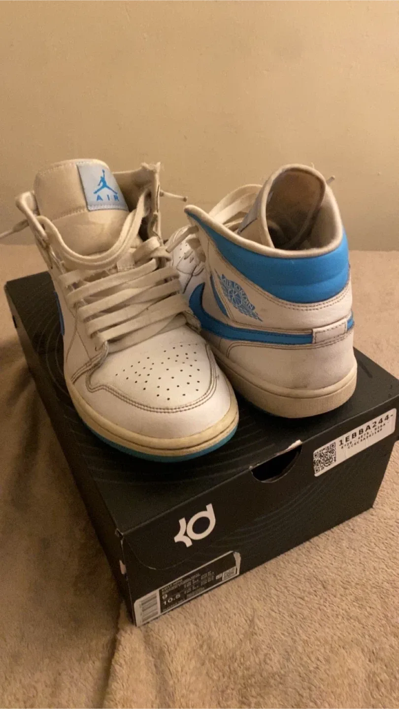 Air Jordan 1 Mid UNC Blue/White, US 9.5
