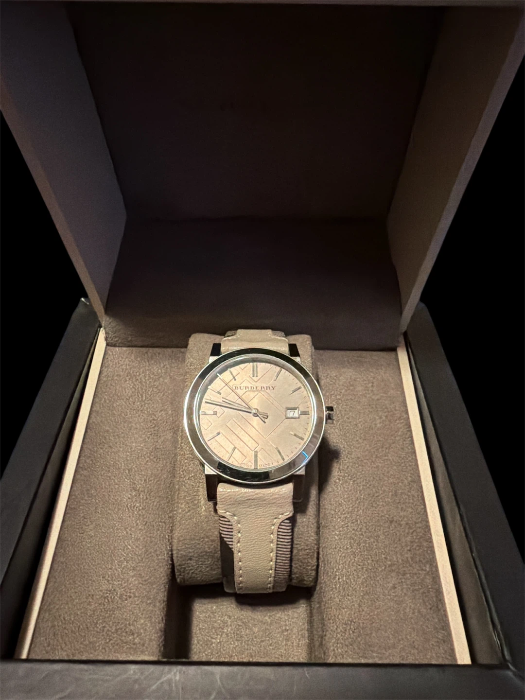 Burberry Watch - photo 2