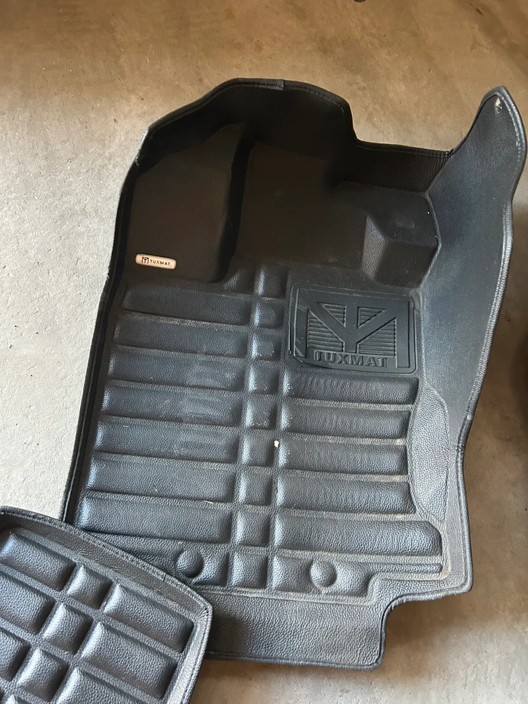 Infiniti qx60 Luxmat Black Car Floor Mats image indicator(3)