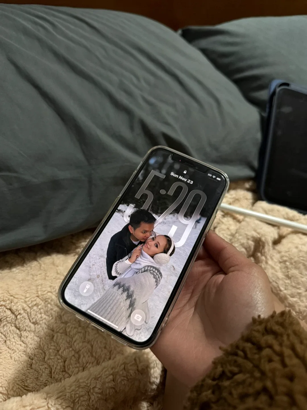 Apple iPhone 12 dark blue