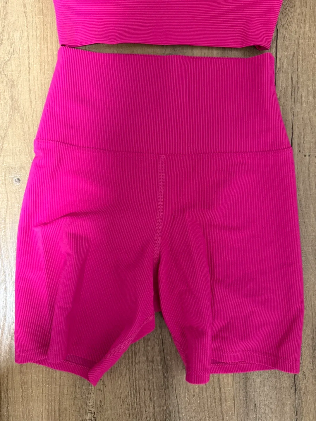 Beach Riot Hot Pink Ribbed Active Set image indicator(2)
