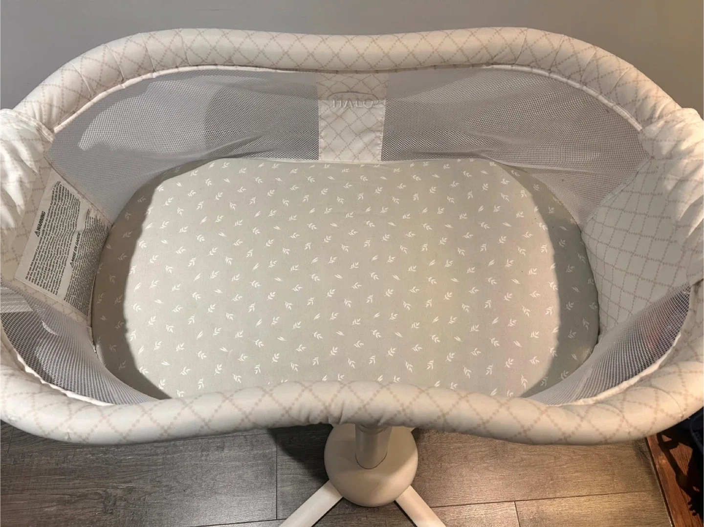 HALO BassiNest Swivel Sleeper