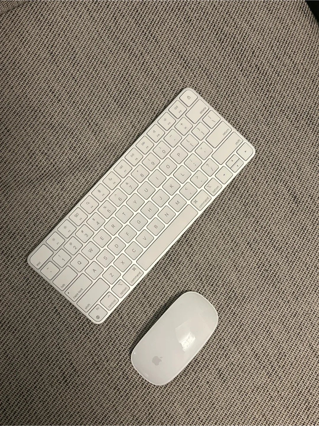 Apple Magic Keyboard & Mouse Set
