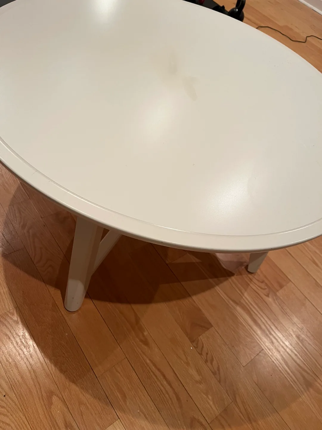 IKEA Kragsta White Round Coffee Table image indicator(2)