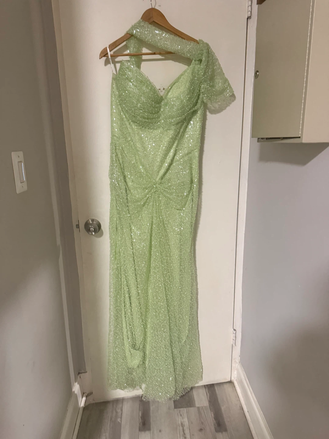 Green Sequin Formal Dress - photo 2