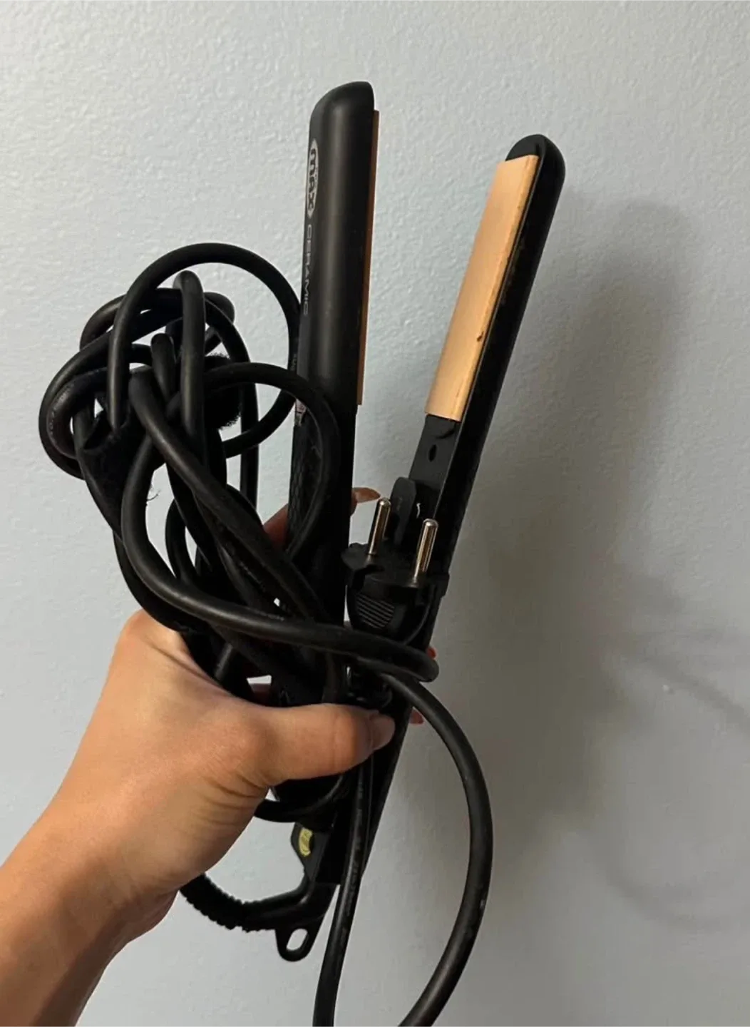 MAX CERAMIC Hair Straightener image indicator(2)