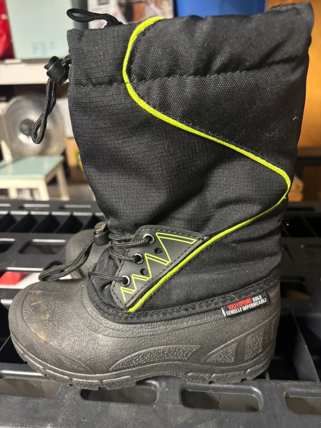 Boys winter boots size 13