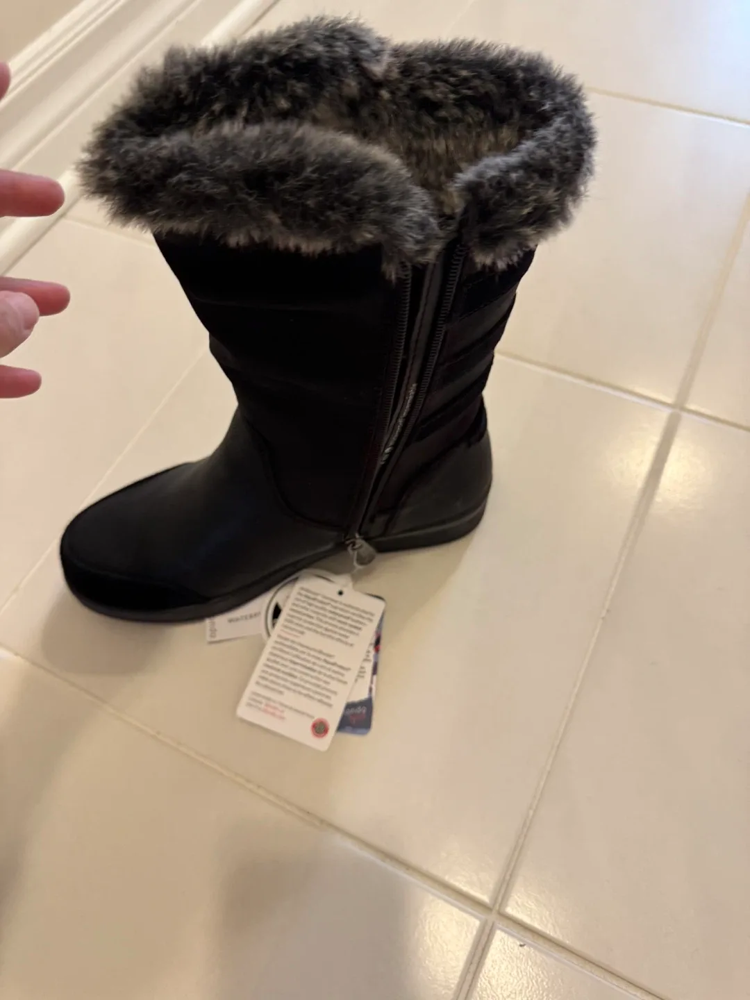 Blondo Sport Julia Black Winter Boots - Size 6.5 image indicator(3)