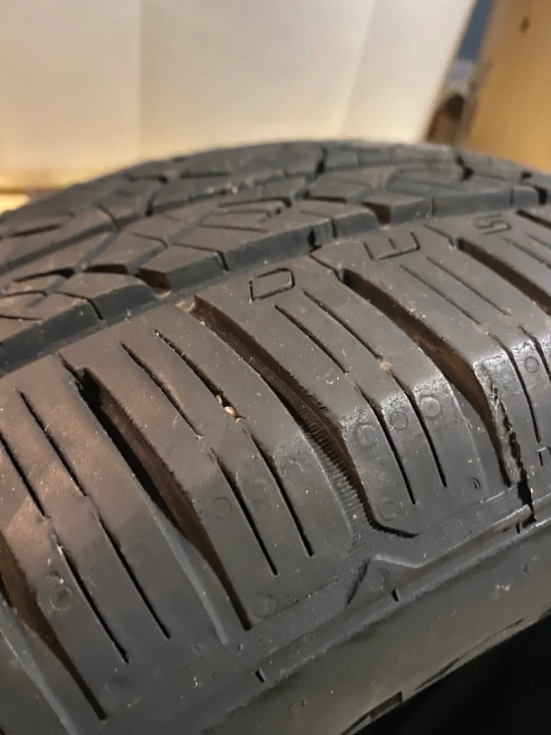 215/65R/16 All Season Tires (2) image indicator(2)