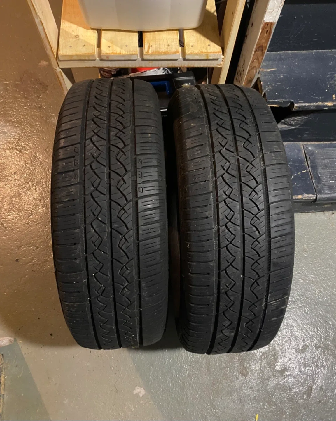 215/65R/16 All Season Tires (2)