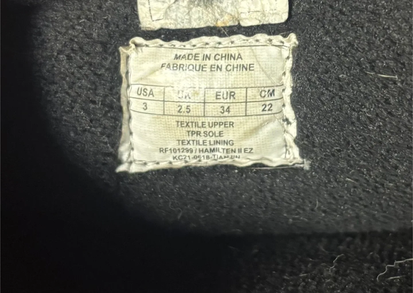 Girls winter boots size 3 image indicator(2)