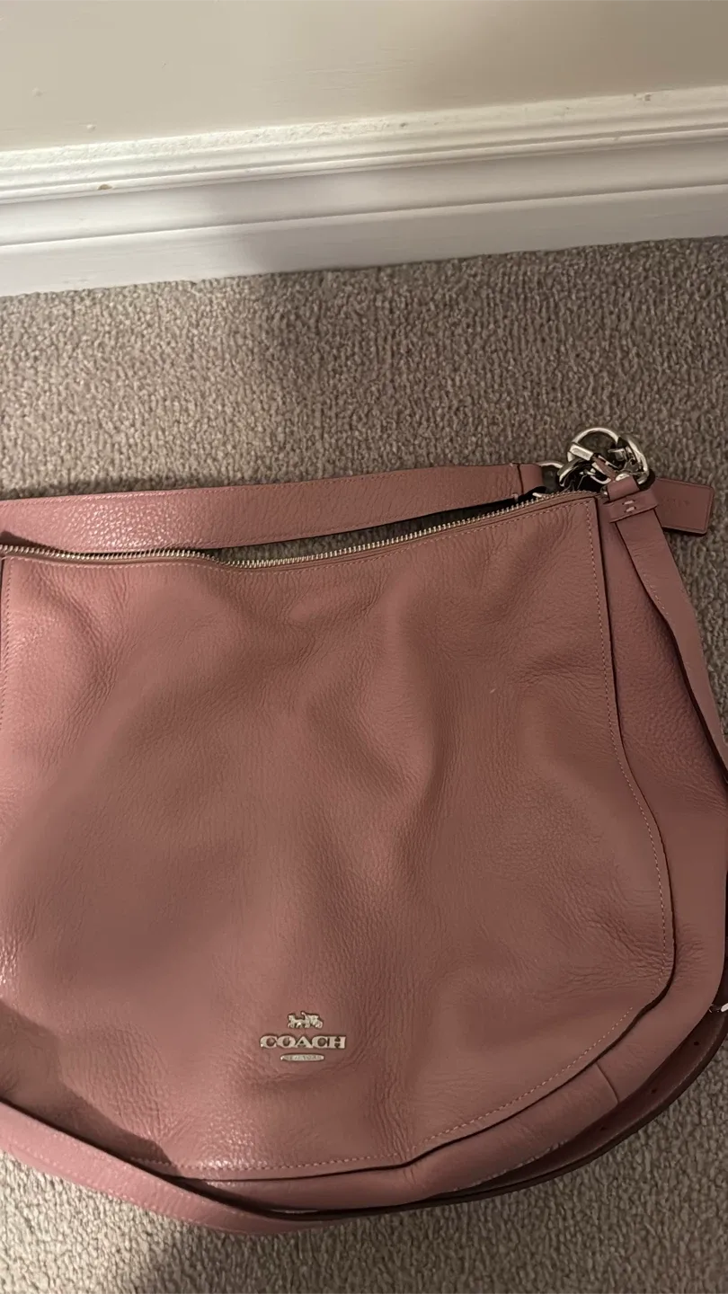 Coach Leather Shoulder Bag - Pink