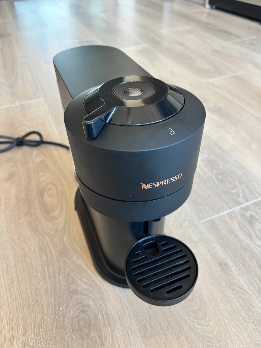 Nespresso Vertuo Next Coffee Machine - Black - photo 5