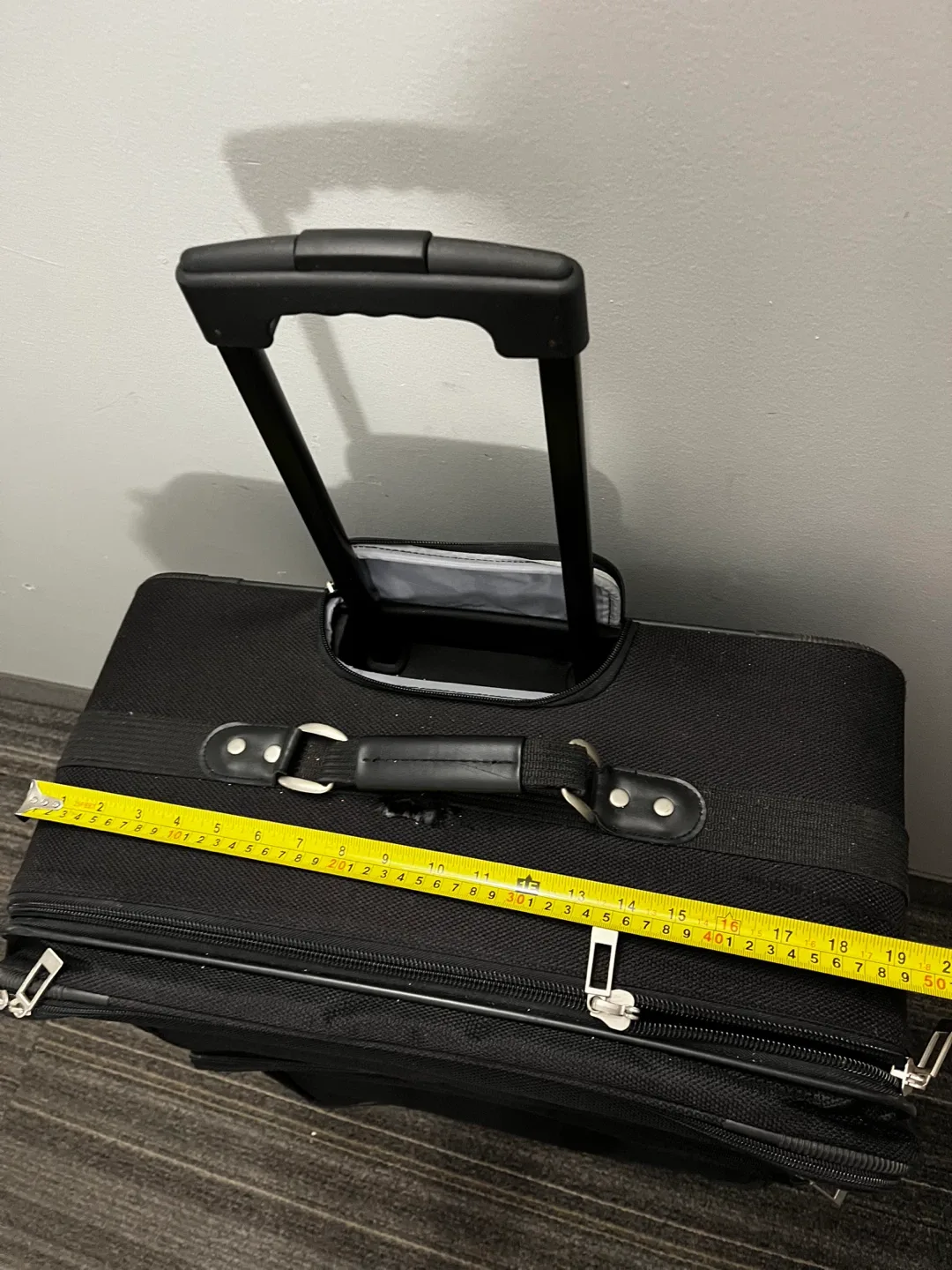 Jetliner Big Wheeled Suitcase 31” image indicator(3)