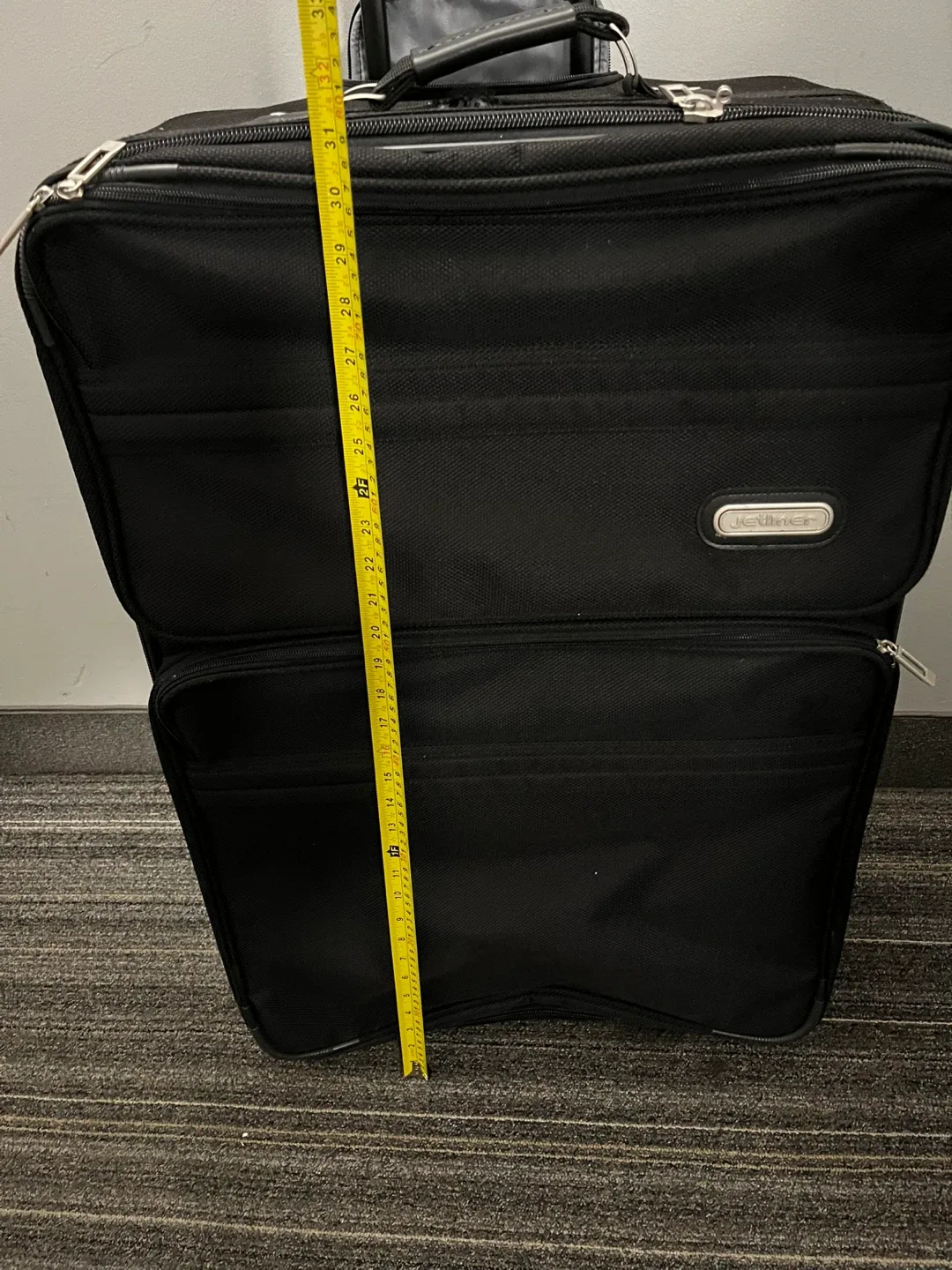 Jetliner Big Wheeled Suitcase 31” image indicator(6)