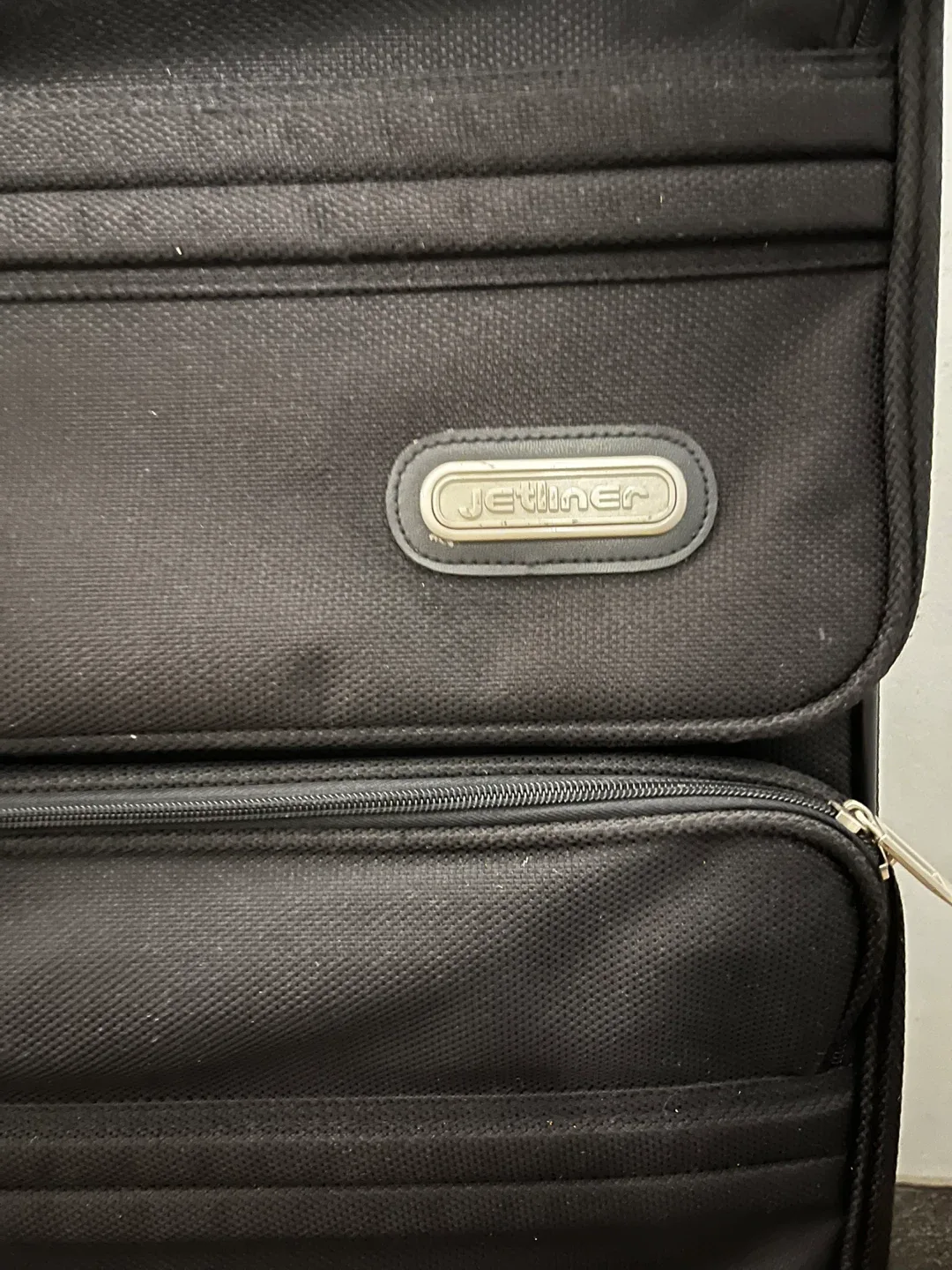 Jetliner Big Wheeled Suitcase 31” image indicator(8)