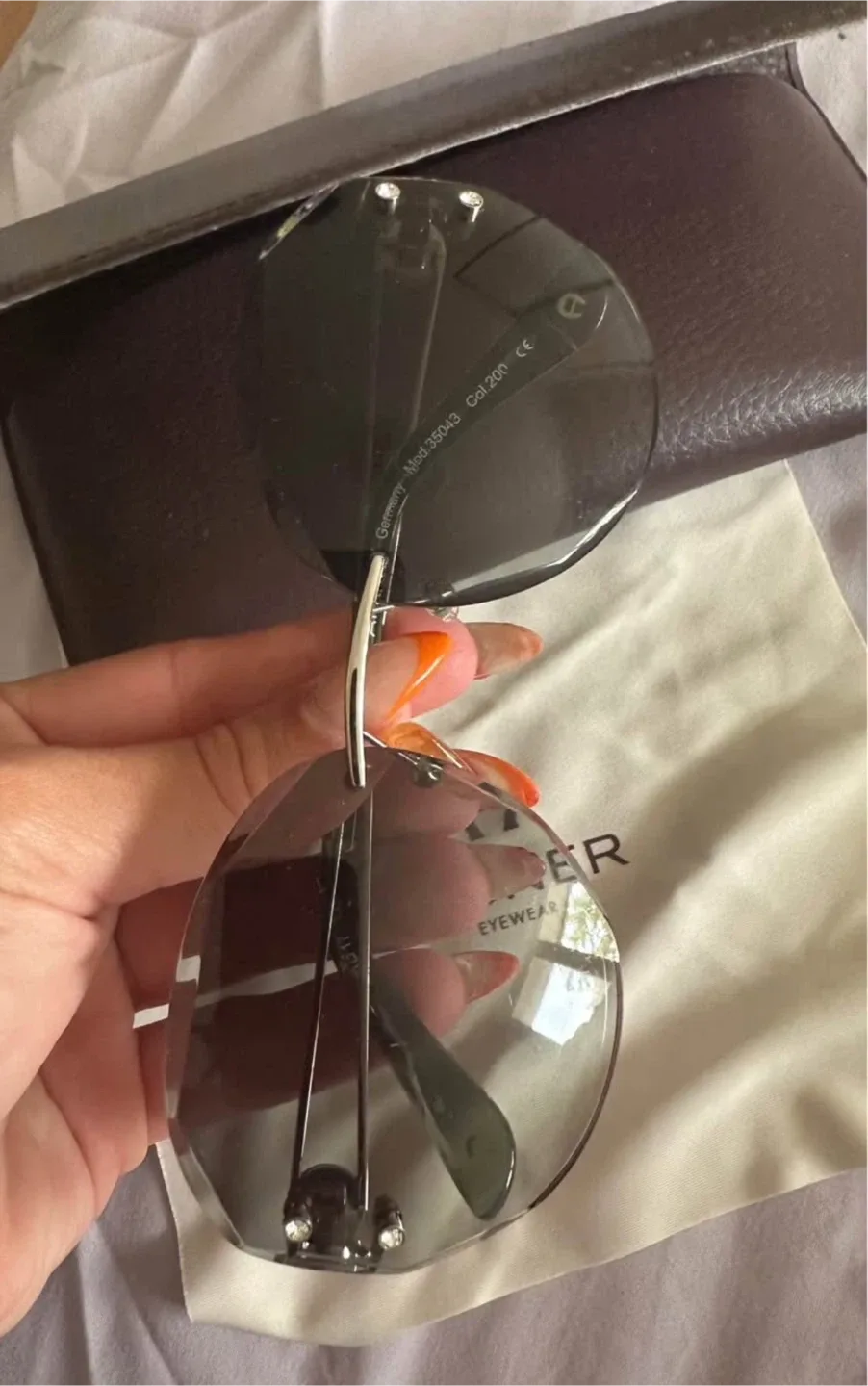 Aigner Eyewear Sunglasses Mod.35043 Col.200 image indicator(4)