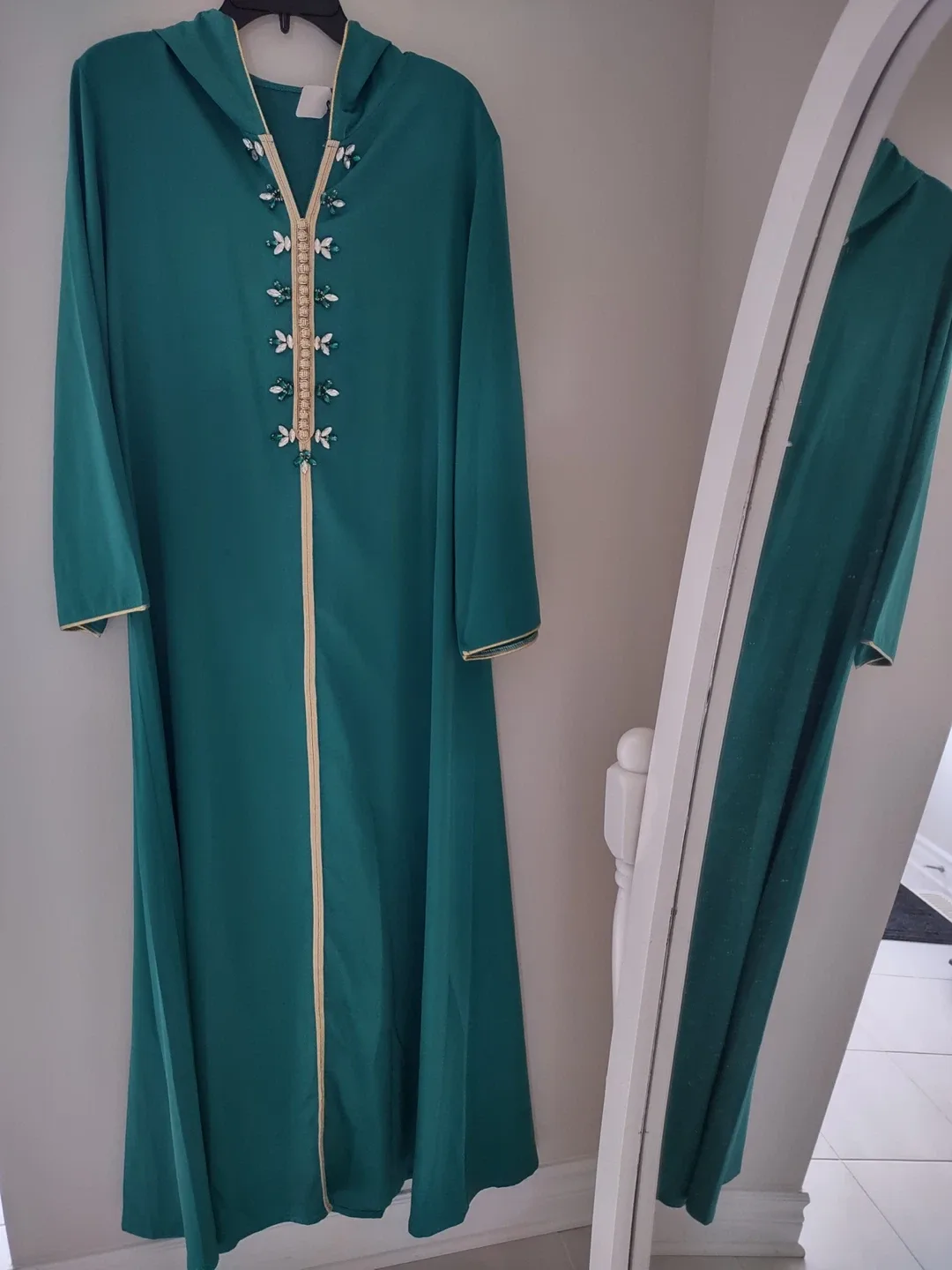 Green Moroccan Kaftan image indicator(2)