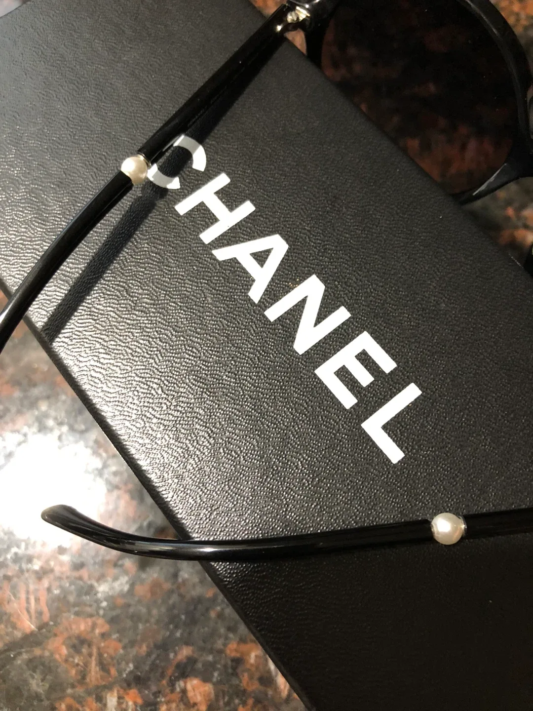 CHANEL sunglasses image indicator(5)