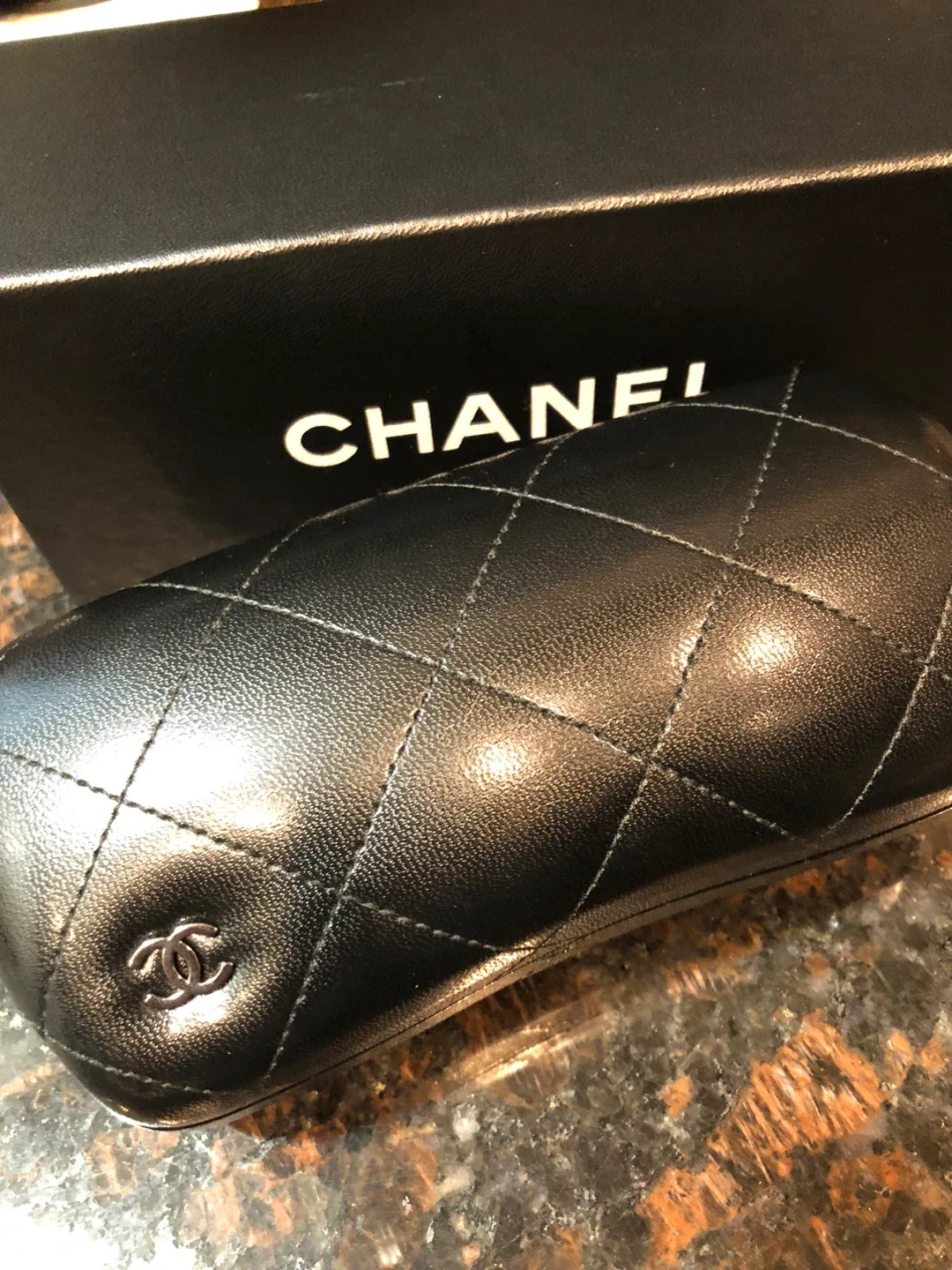 CHANEL sunglasses image indicator(10)