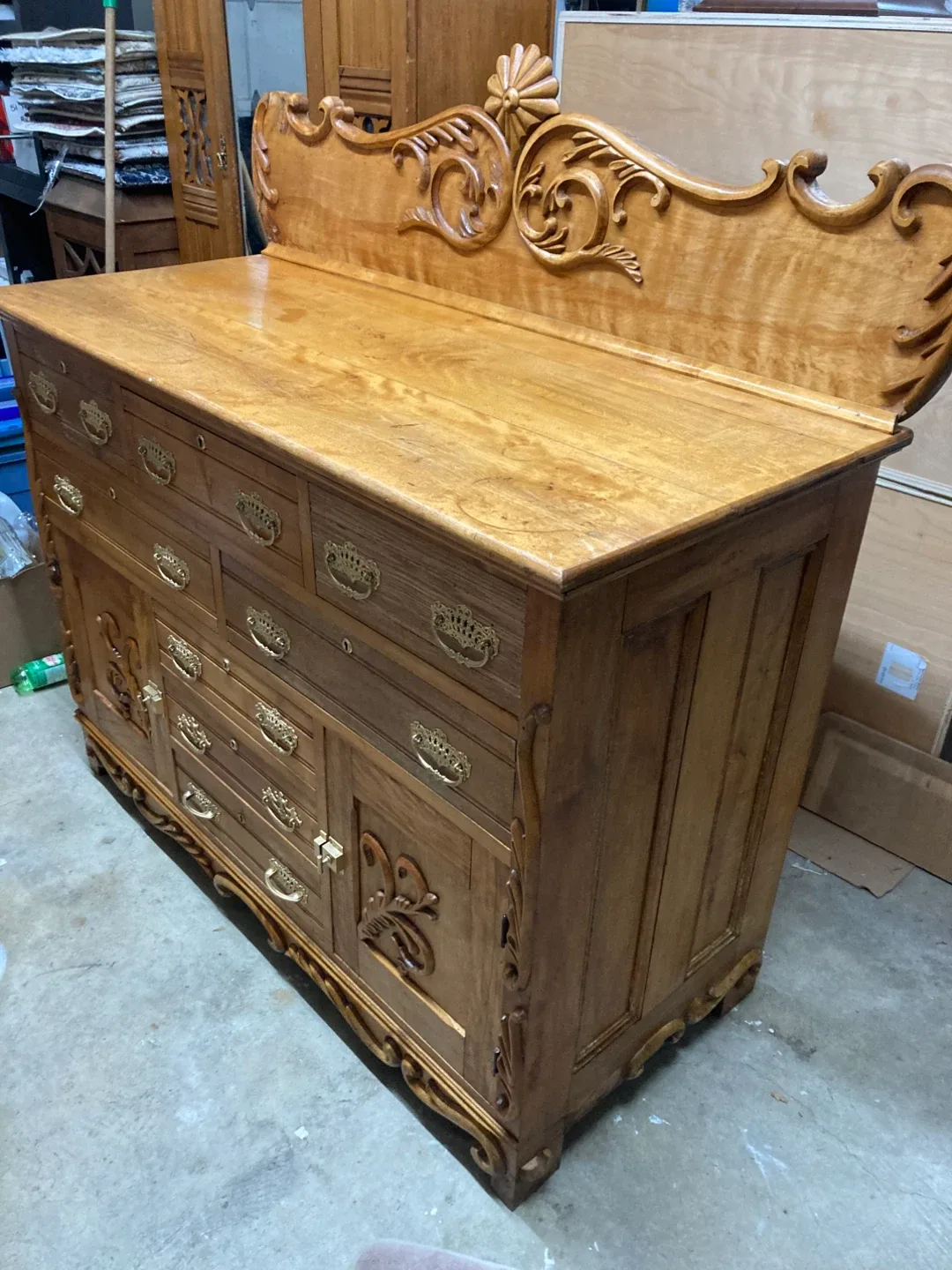 Antique Oak Buffet with Ornate Carvings image indicator(3)