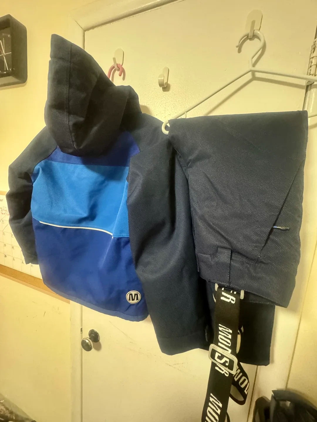 Monster Kids Snowsuit - Size 10 image indicator(5)