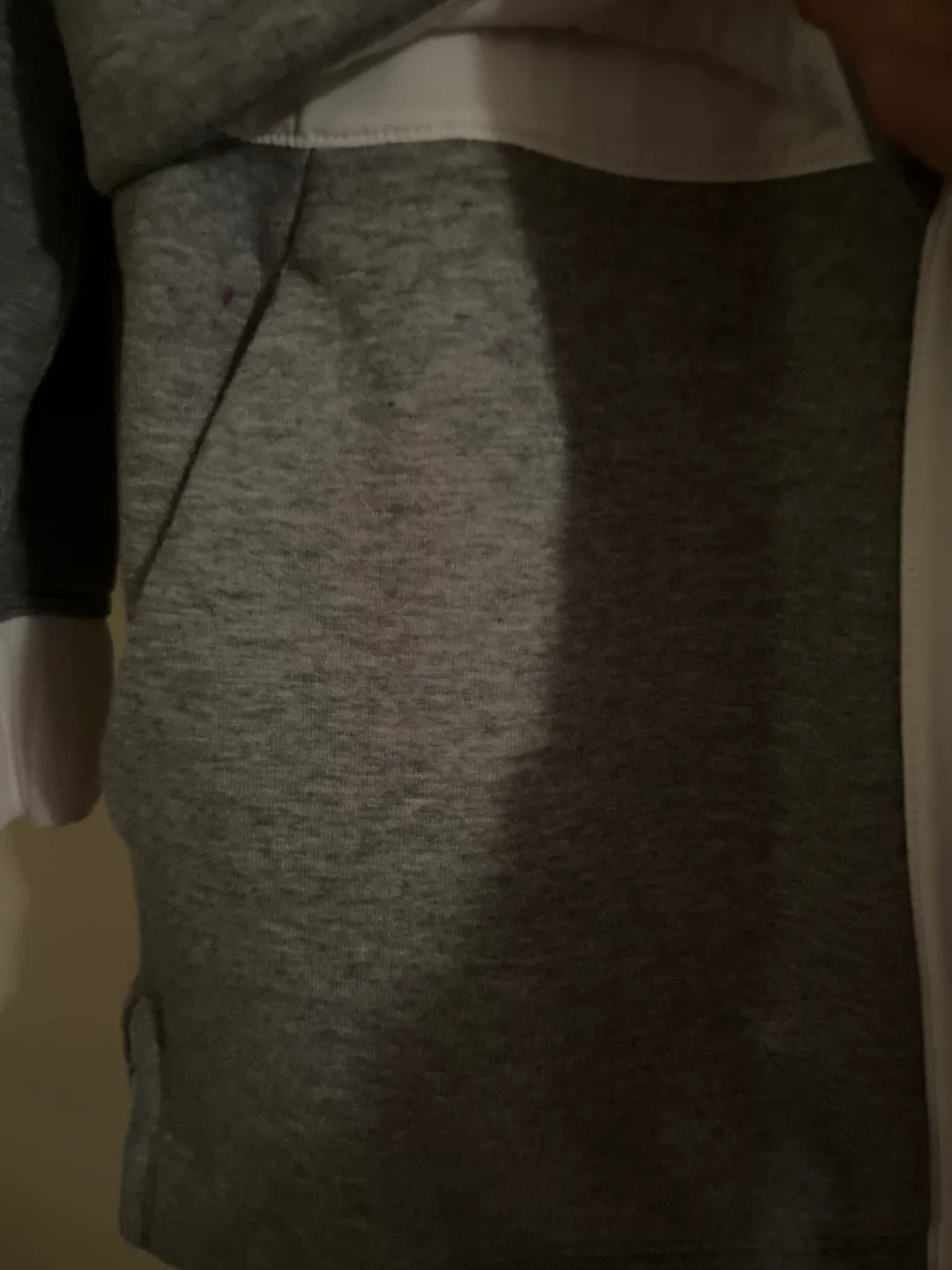 Lululemon Grey Jacket - Size 6 image indicator(5)