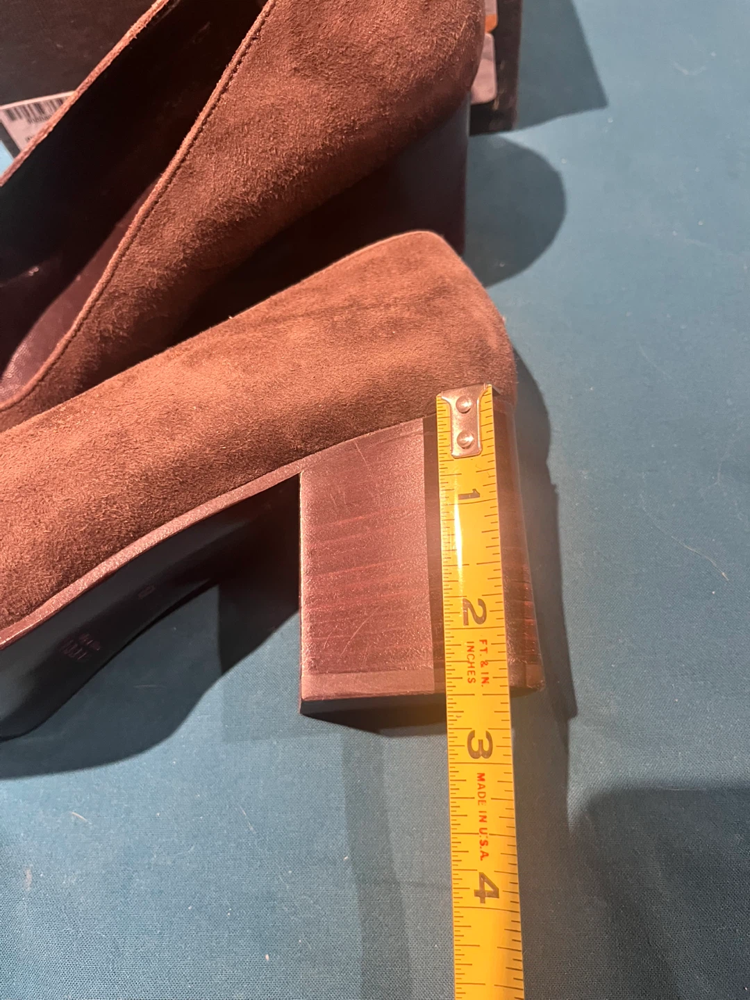 Gucci Suede 2 1/2” Heel Shoes - Size 8 1/2 - photo 4