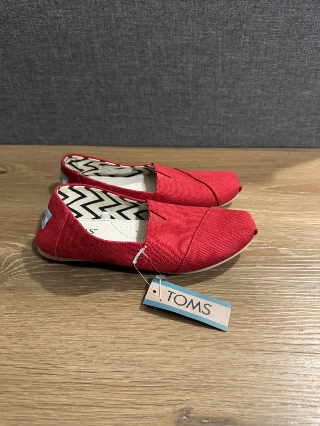 Tom’s Alpargata Red Heritage Canvas Size 6W