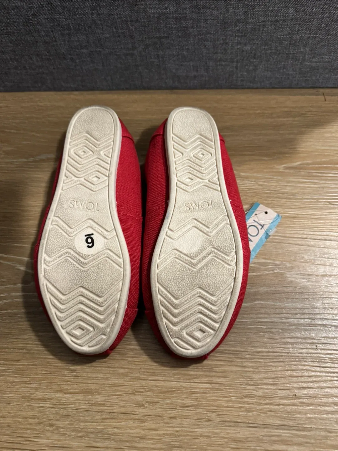 Tom’s Alpargata Red Heritage Canvas Size 6W image indicator(4)