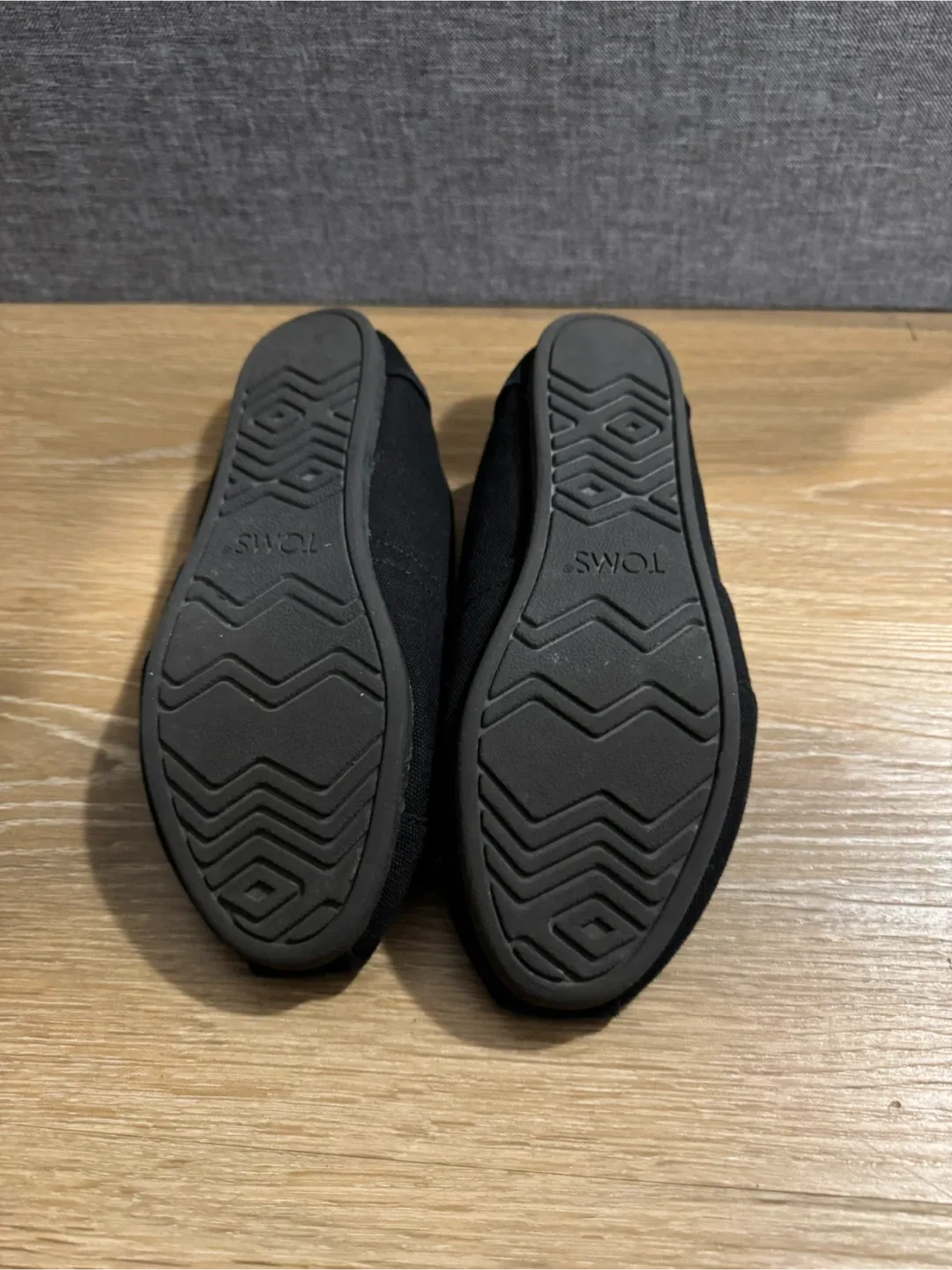 Tom’s Alpargata Black Heritage Canvas Size 6W image indicator(4)