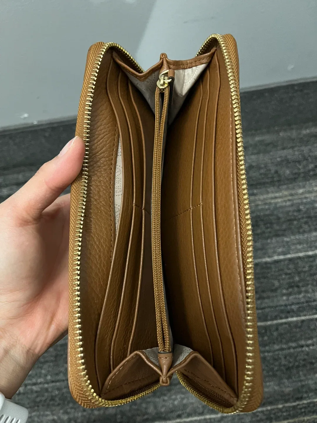 Michael Kors Brown Leather Wallet image indicator(4)