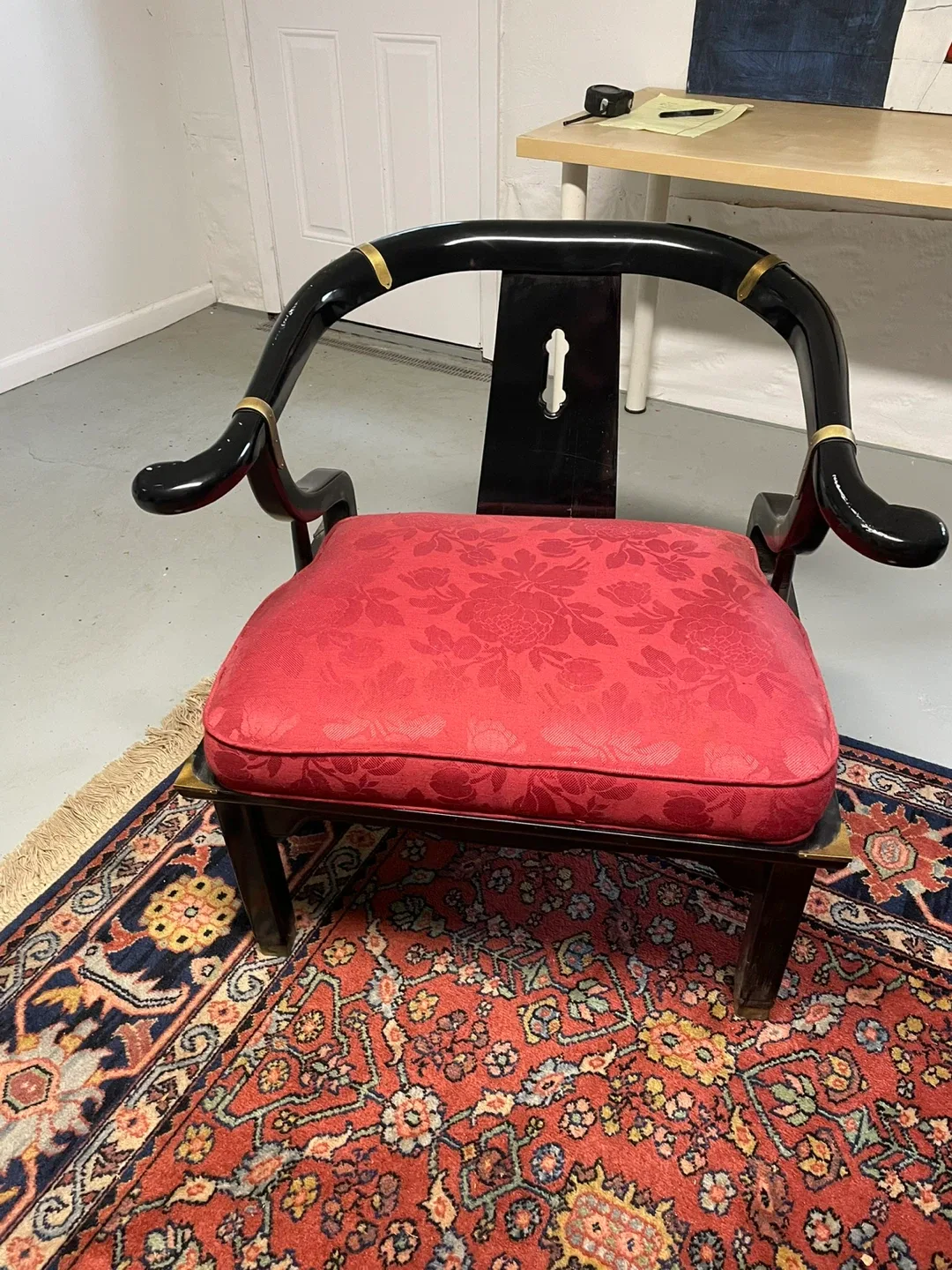 Asian Style Black Lacquer arms with Red Cushion image indicator(3)