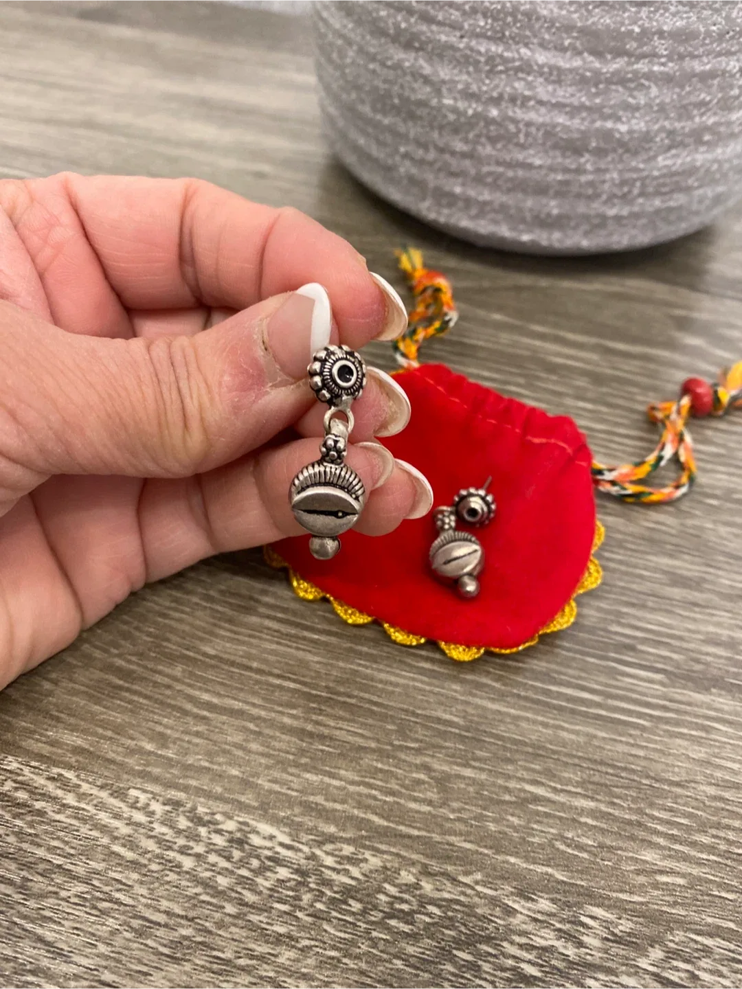 Sterling Silver Earrings image indicator(2)