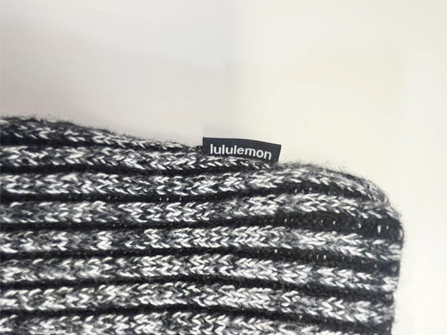 Lululemon Neck Warmer Scarf Black and White Knit image indicator(3)
