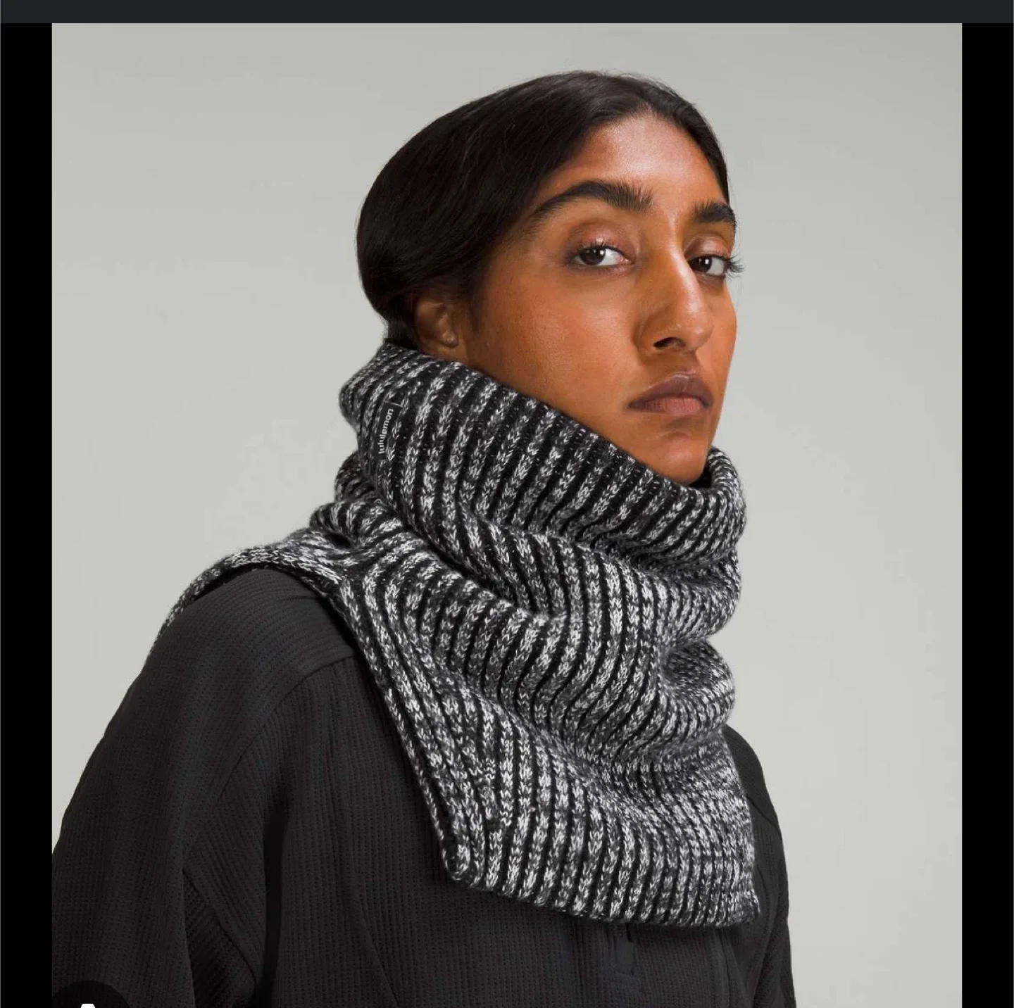 Lululemon Neck Warmer Scarf Black and White Knit