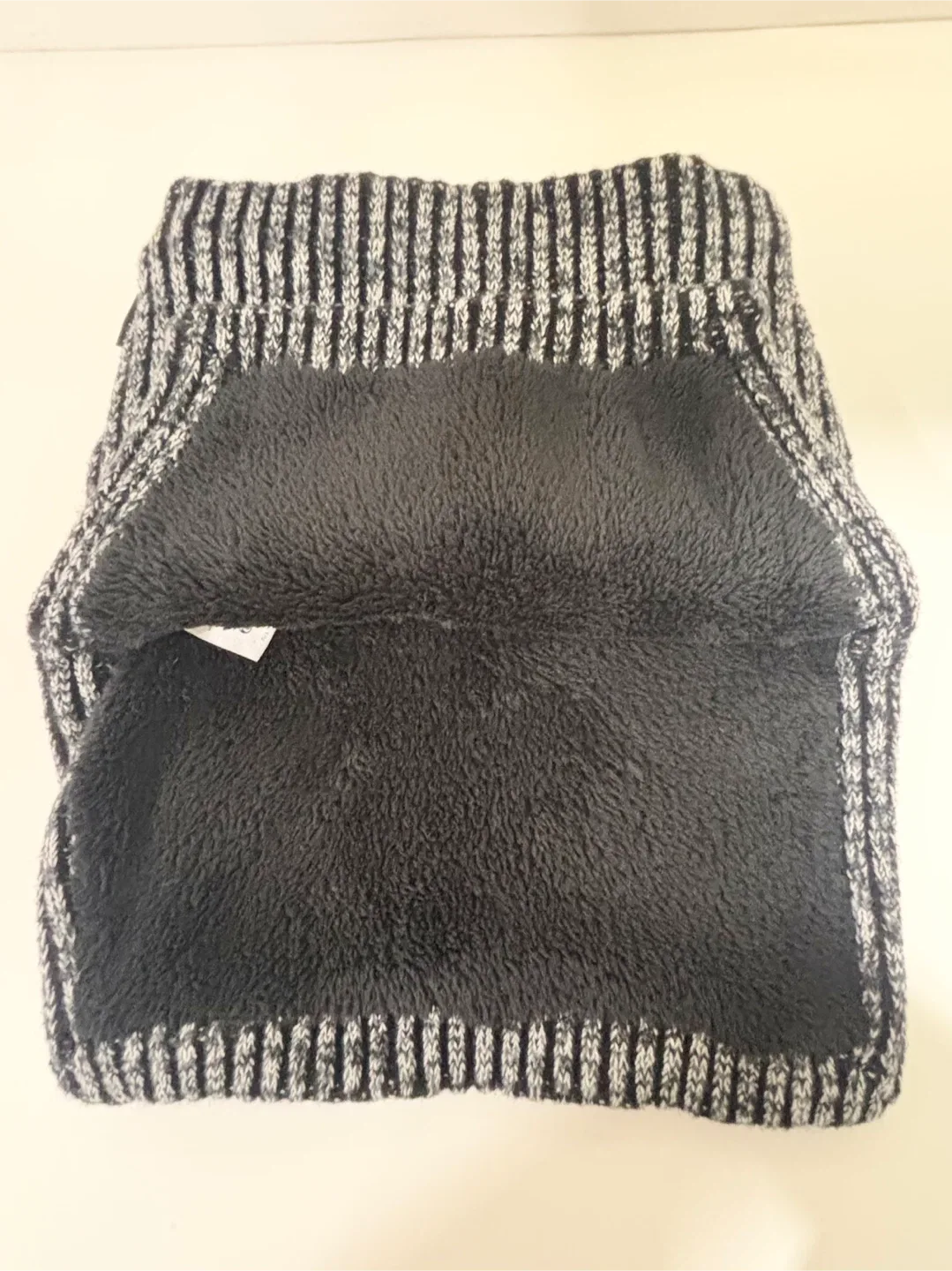 Lululemon Neck Warmer Scarf Black and White Knit image indicator(4)