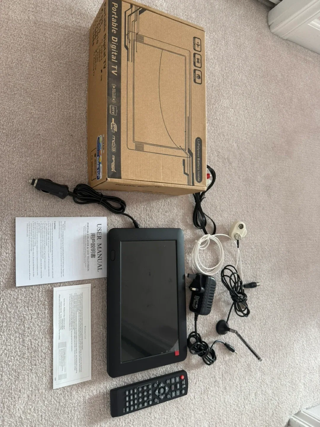 iDTV 9” Portable Digital TV Model D9